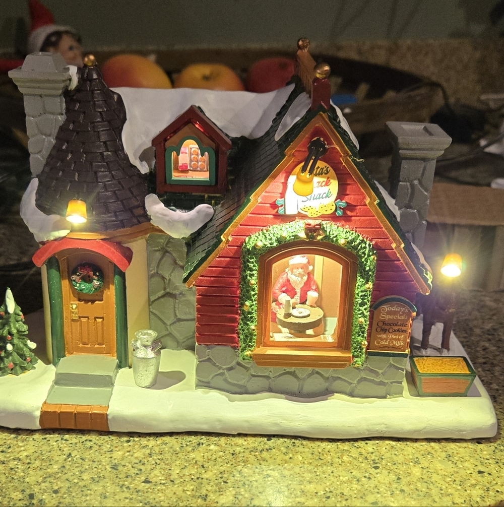 Lemax Santa's Snack Shack